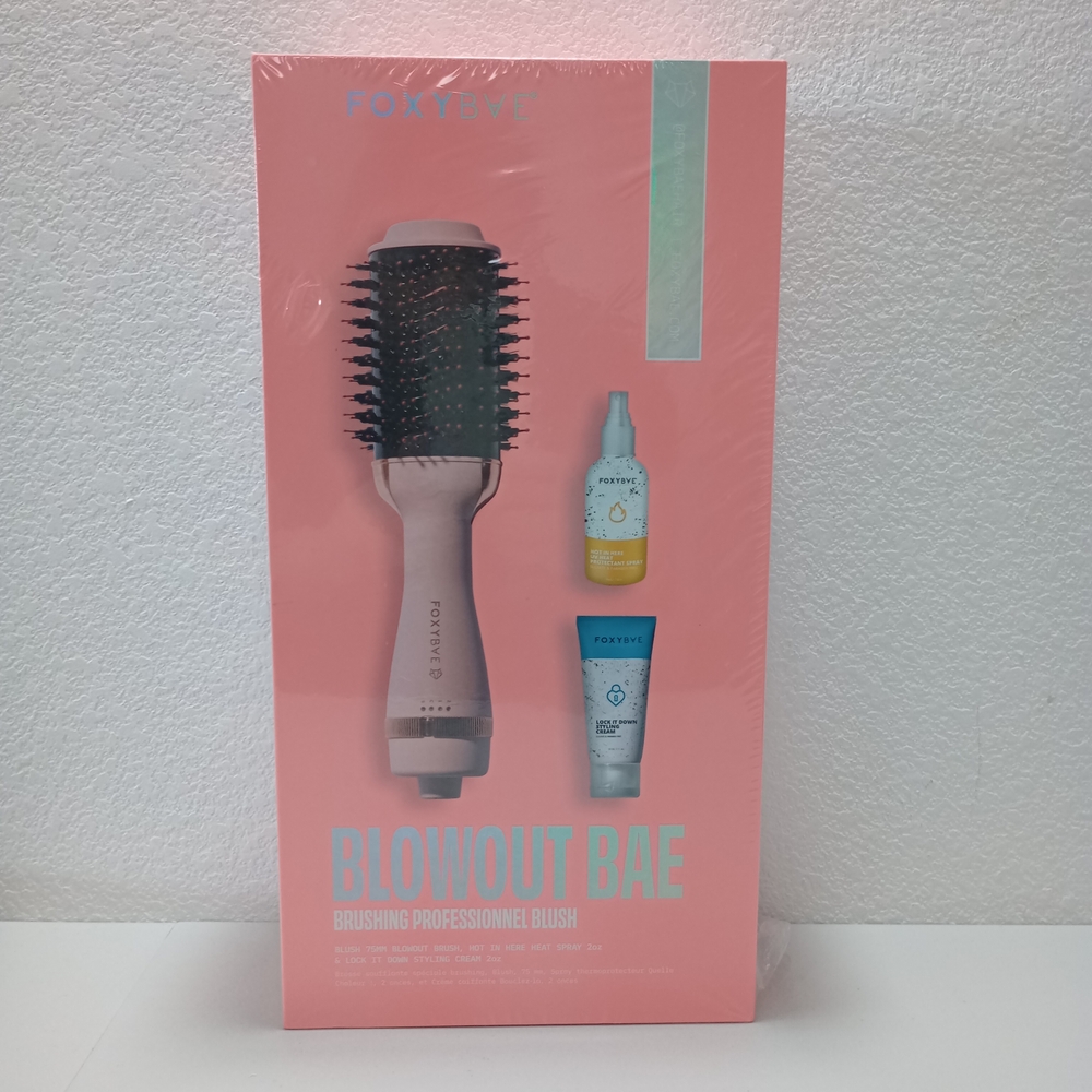 NWT FOXYBAE Blush Blowout Bae Dryer Brush Set BLUSH COLOR
